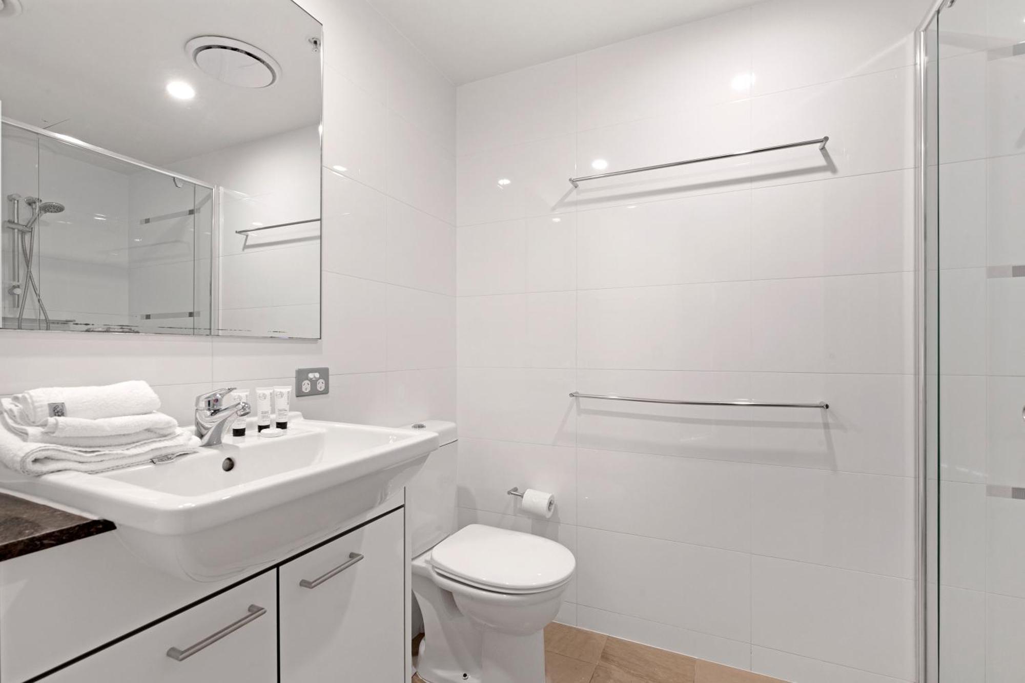 Sierra Grand Broadbeach - Self Contained & Privately Managed Apartments Gold Coast Exterior foto